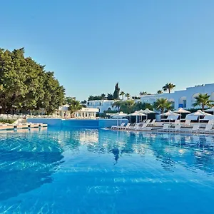 https://so-nice-boutique-suites.hotelsatayianapa.com