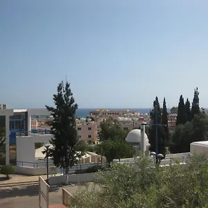 https://simos-magic-apartments-1.hotelsatayianapa.com