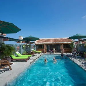 Hotel Pho Library **