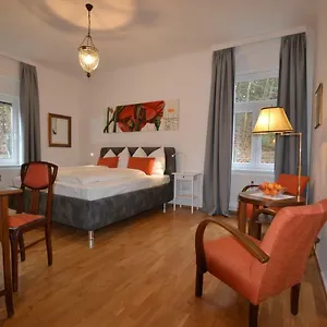 Graz-ulrichsbrunn, Free Parking , Graz Ausztria